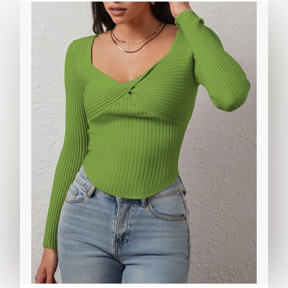 NWT GREEN SWEATER TOP-S - Picture 7 of 12